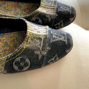 Louis Vuitton unique denim logo flats